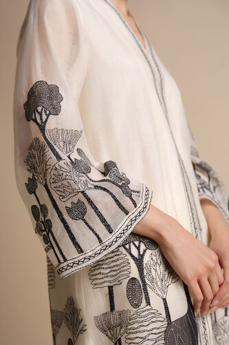 Guadalupe Hand-embroidered Kantha Mul Co-ord - Ivory, Ivory, image 6